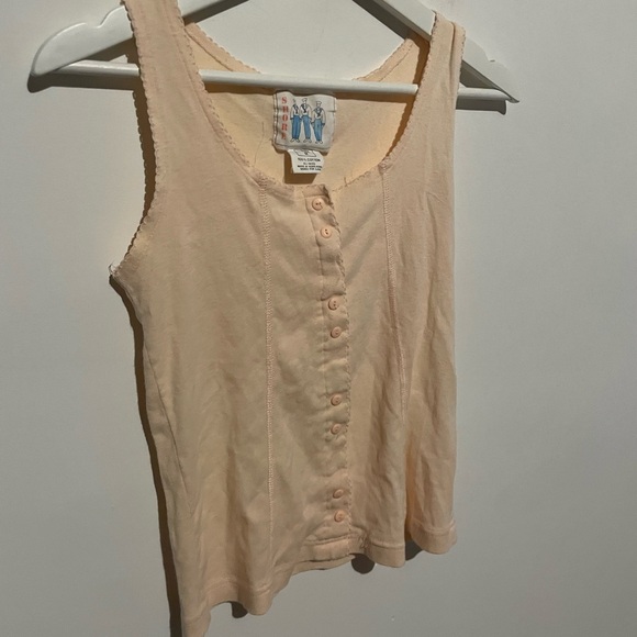 Vintage tank top with lace and button details size medium - Picture 3 of 4